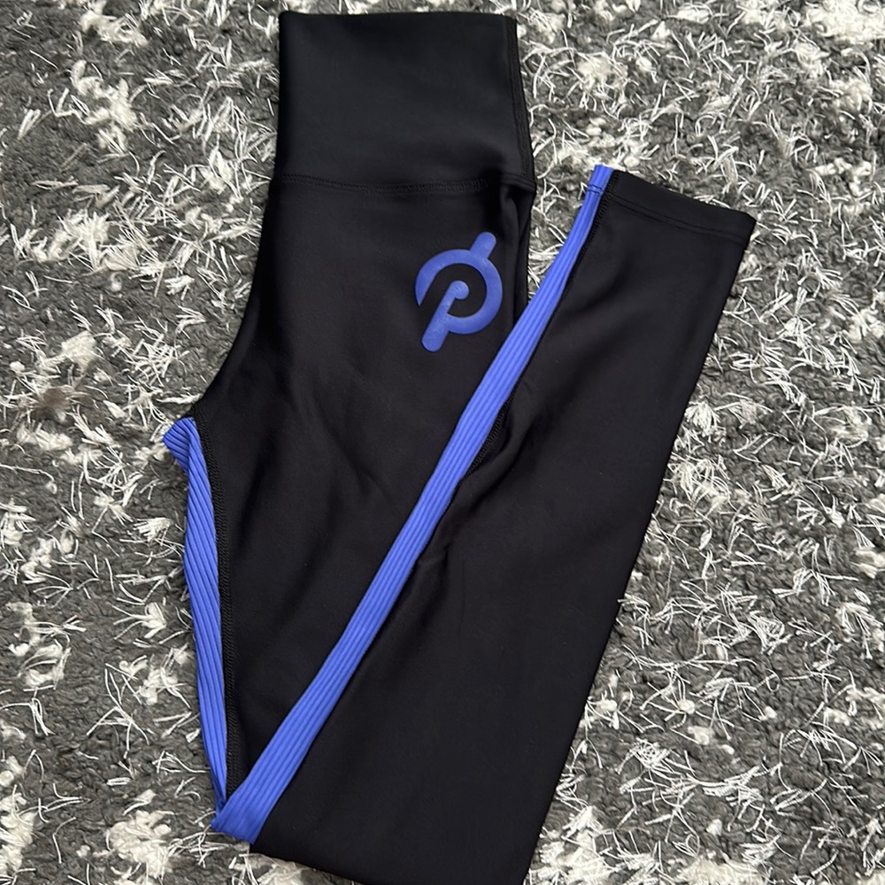 Black peloton leggings